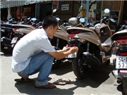 Bóng đá anh, ngoại hạng anh, lịch thi đấu euro 2012, Xe máy Honda PCX sốt giá: Khách hàng thiệt!